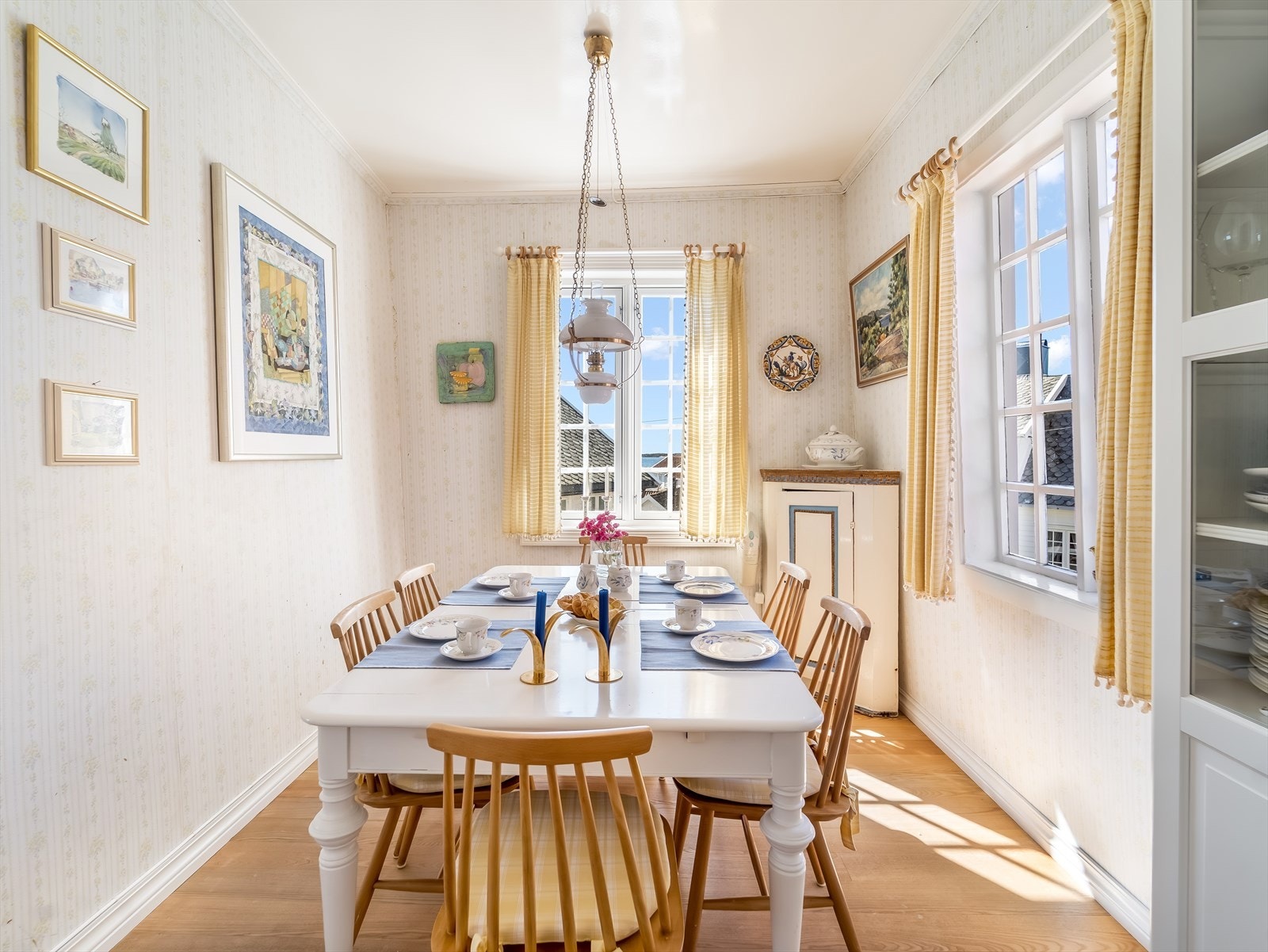 Utsikt ut mot storhavet. Galleribilde
