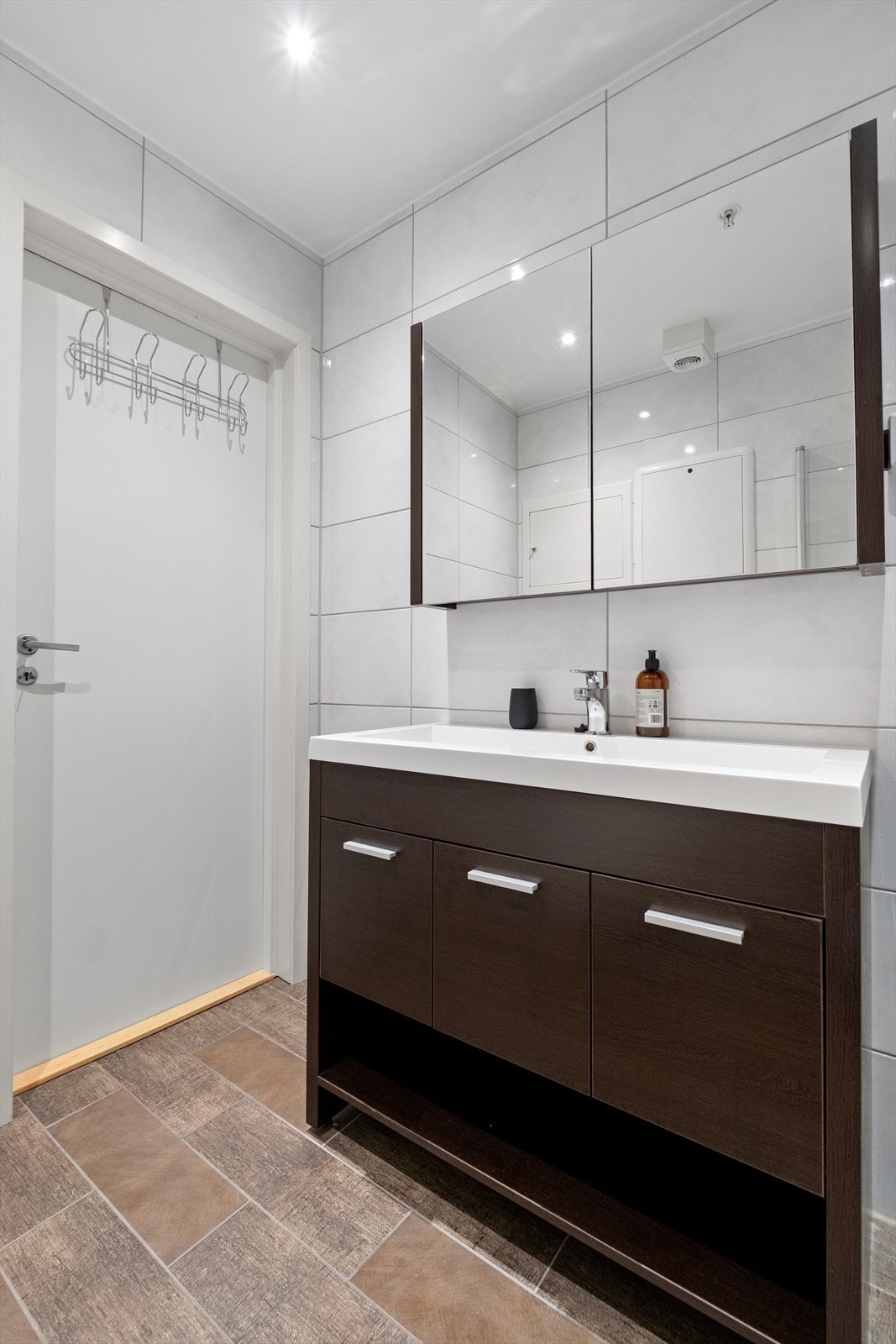 Flislagt bad med gulvvarme Galleribilde