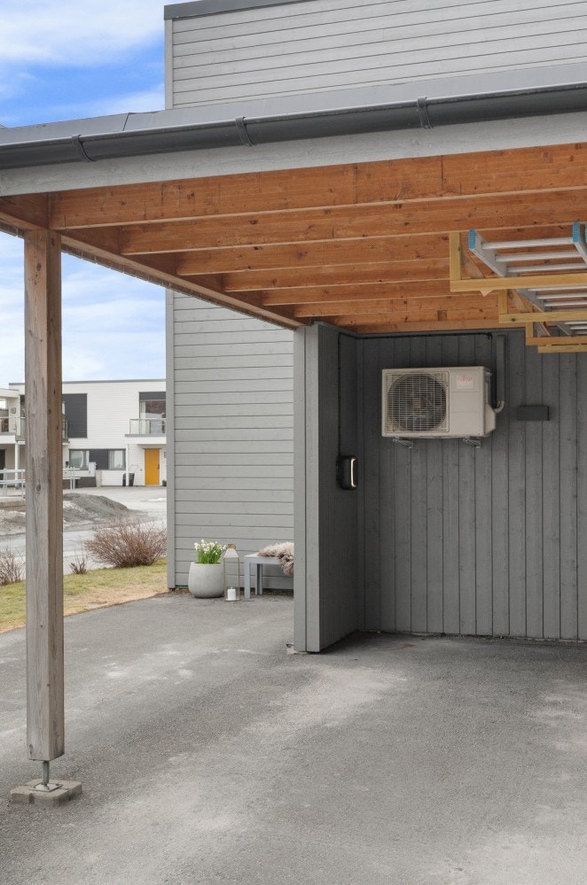 Elbil-lader fra Enua ble montert i oktober 2025. Galleribilde