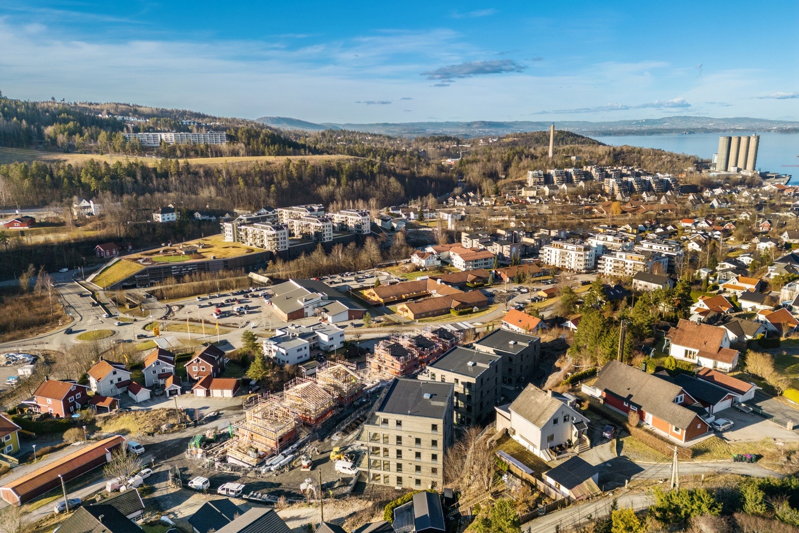 Prosjektet ligger på solsiden av Slemmestad med nærhet til alt du har behov for Galleribilde