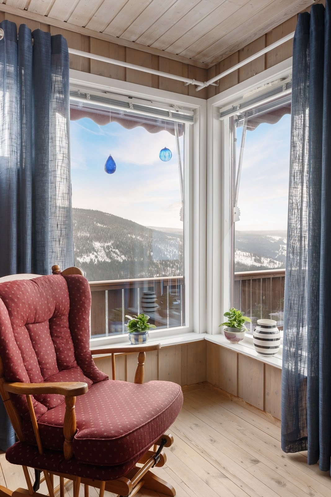 Her kan man nyte både måltider og utsikt! Galleribilde