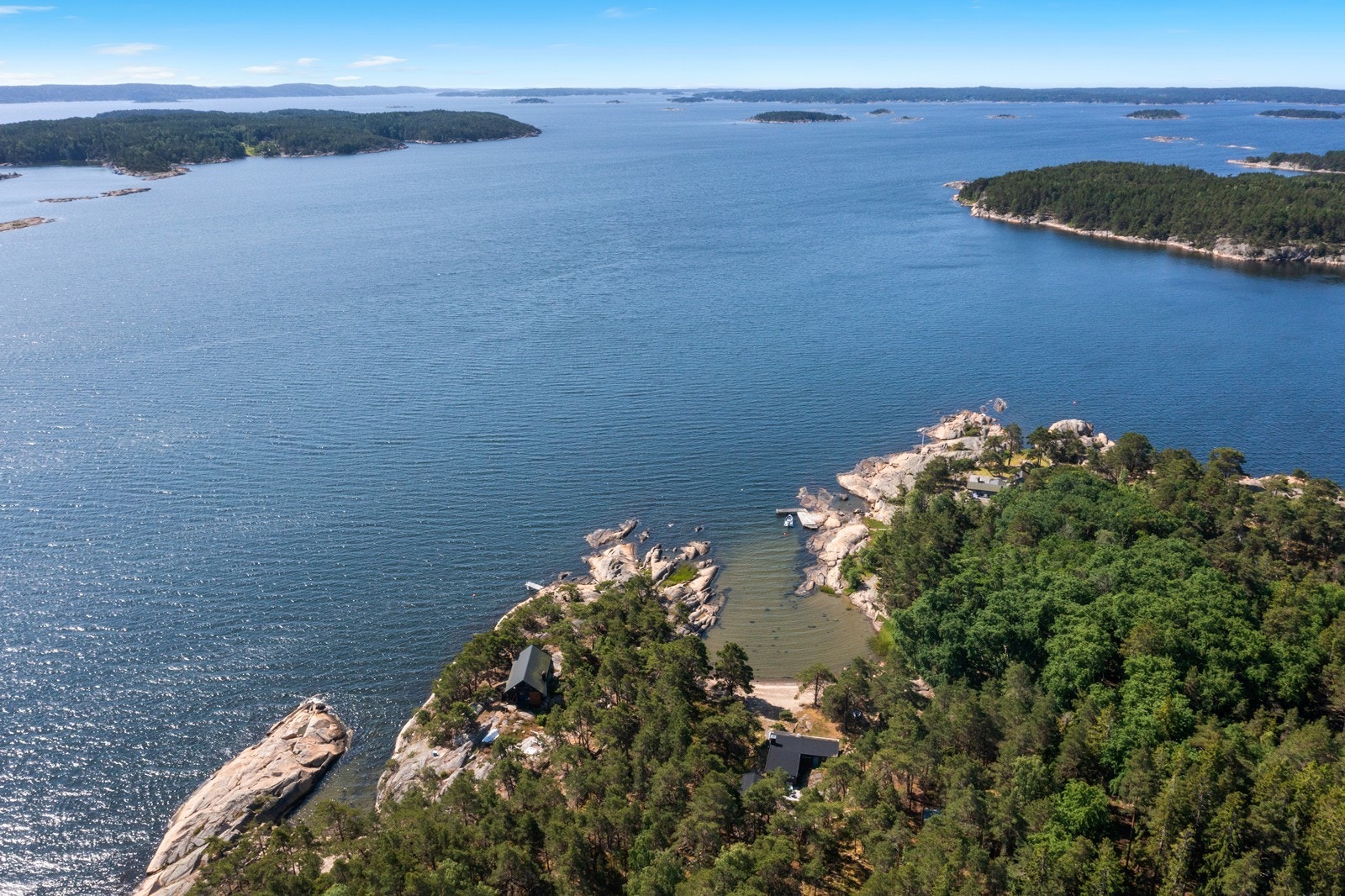Et unikt utgangspunkt for båtliv og utforsking av den omkringliggende skjærgården. Galleribilde