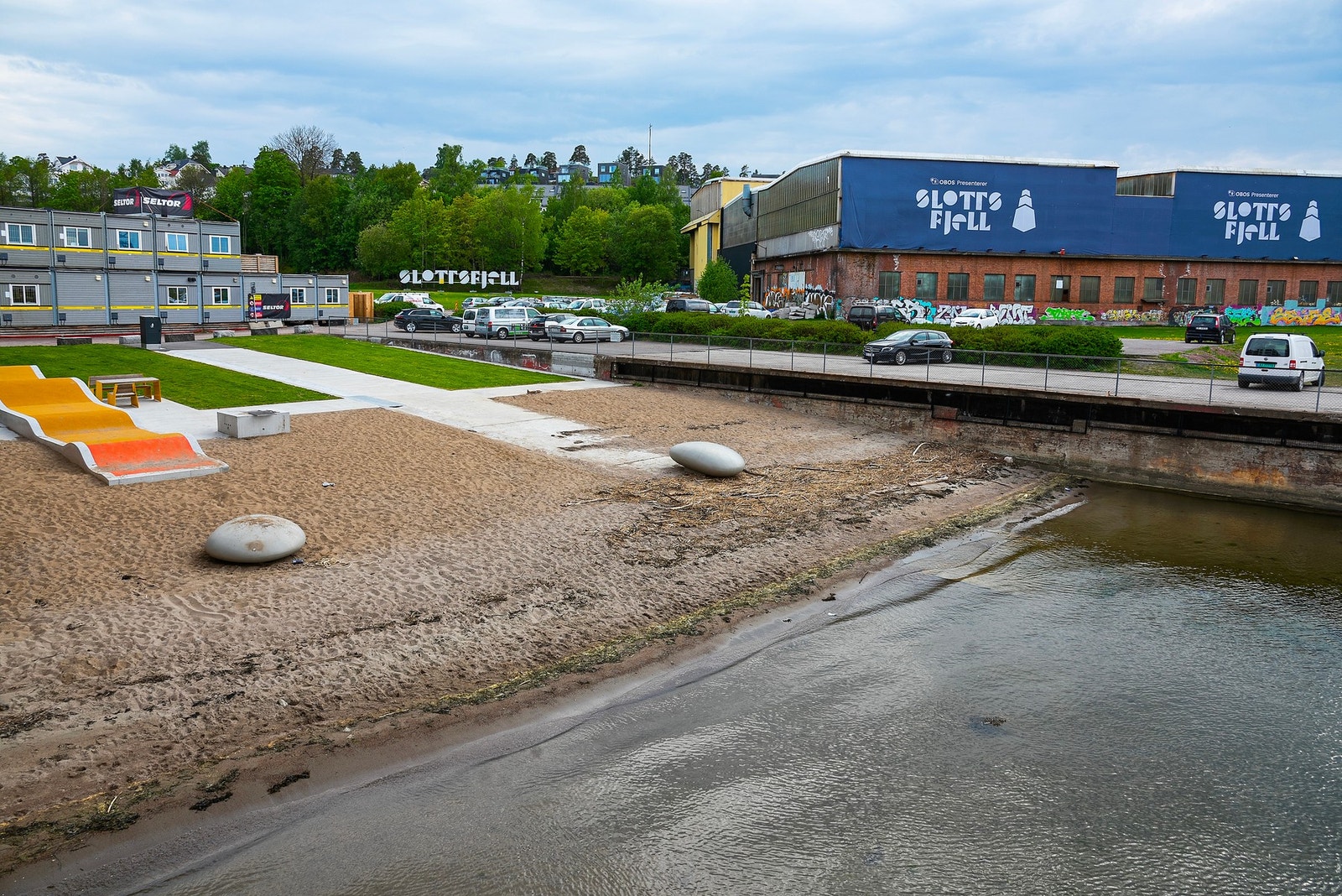 Kort vei rett bort til bystranda Galleribilde