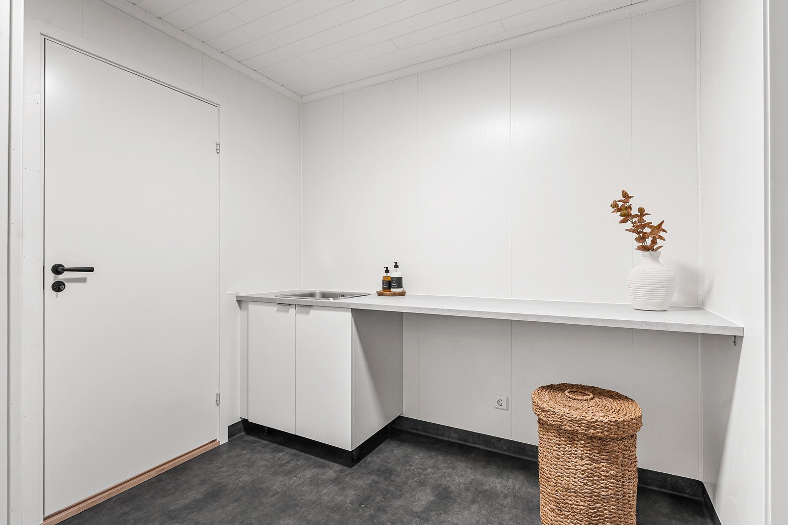 Vaskerom har gulvbelegg m/varmekabler. Galleribilde