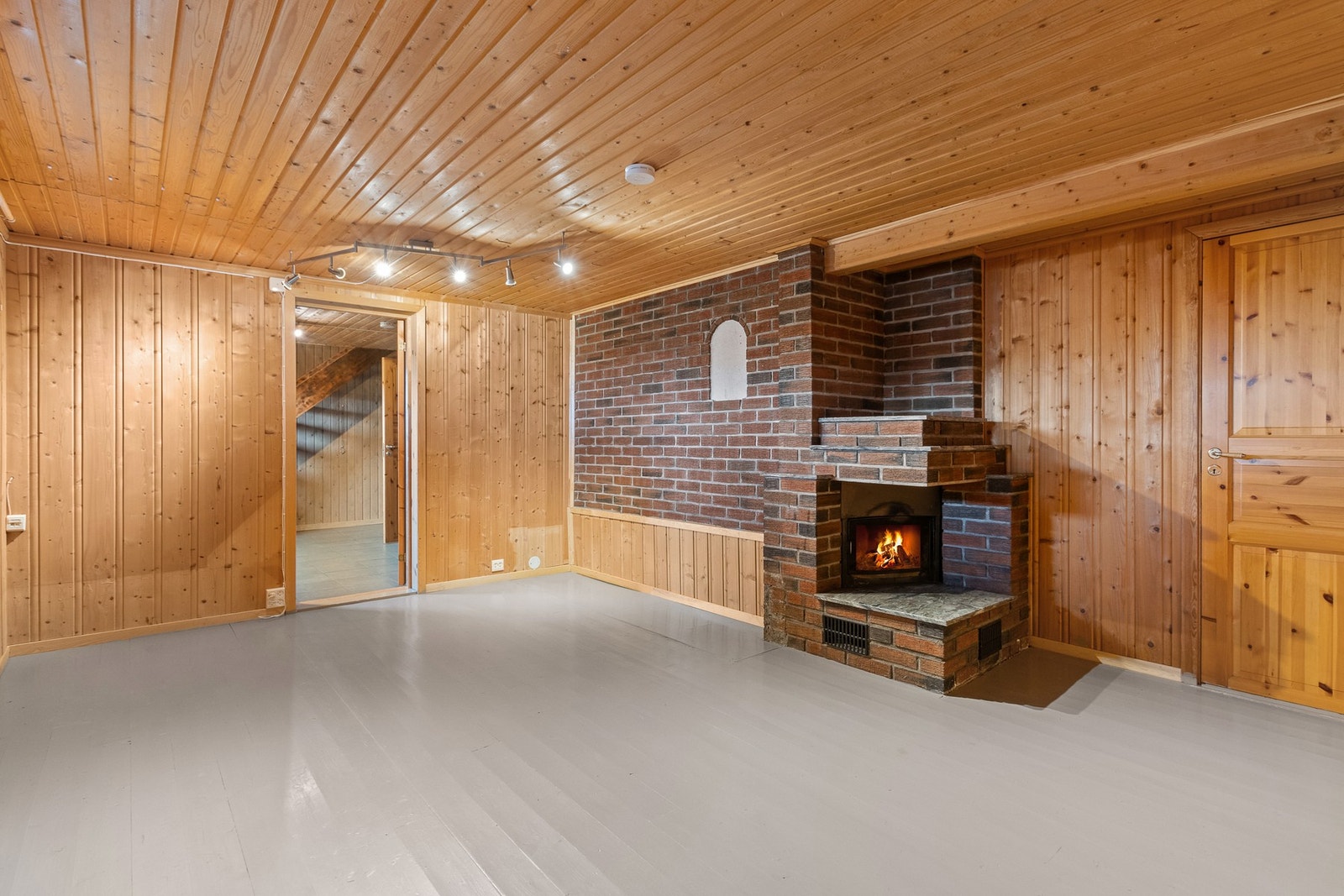 Rom i kjeller Galleribilde