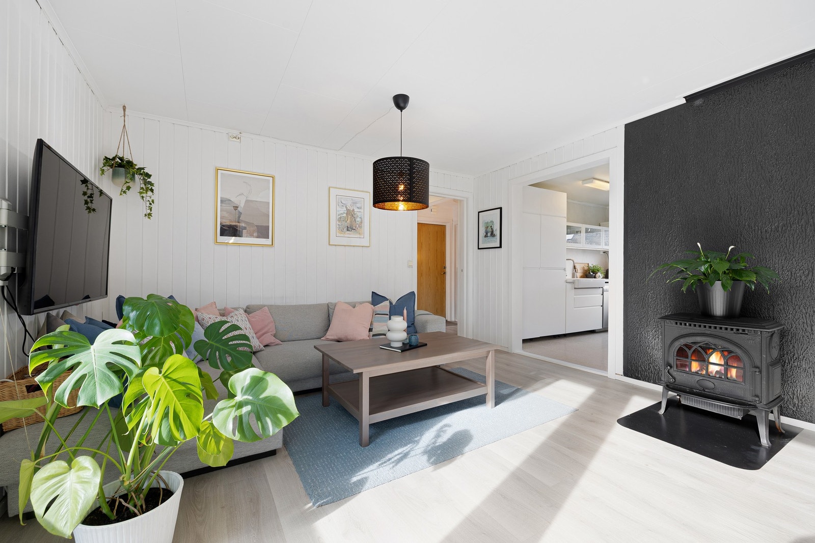 Romslig og innbydende stue på 25 kvm. Galleribilde