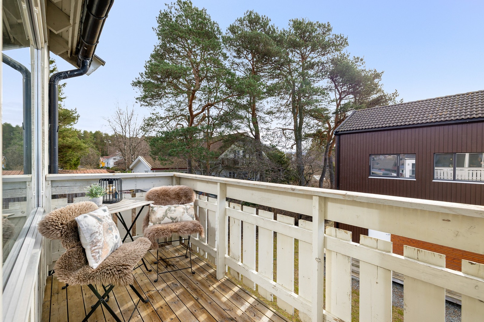 Sørvendt balkong. Galleribilde