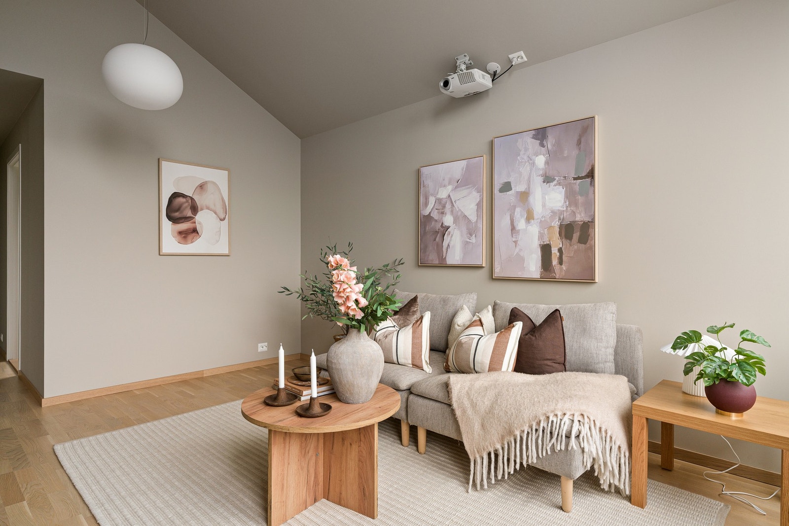 Dette er et fleksibelt rom som egner seg ypperlig som TV-stue, hjemmekontor eller en egen sone for barna Galleribilde