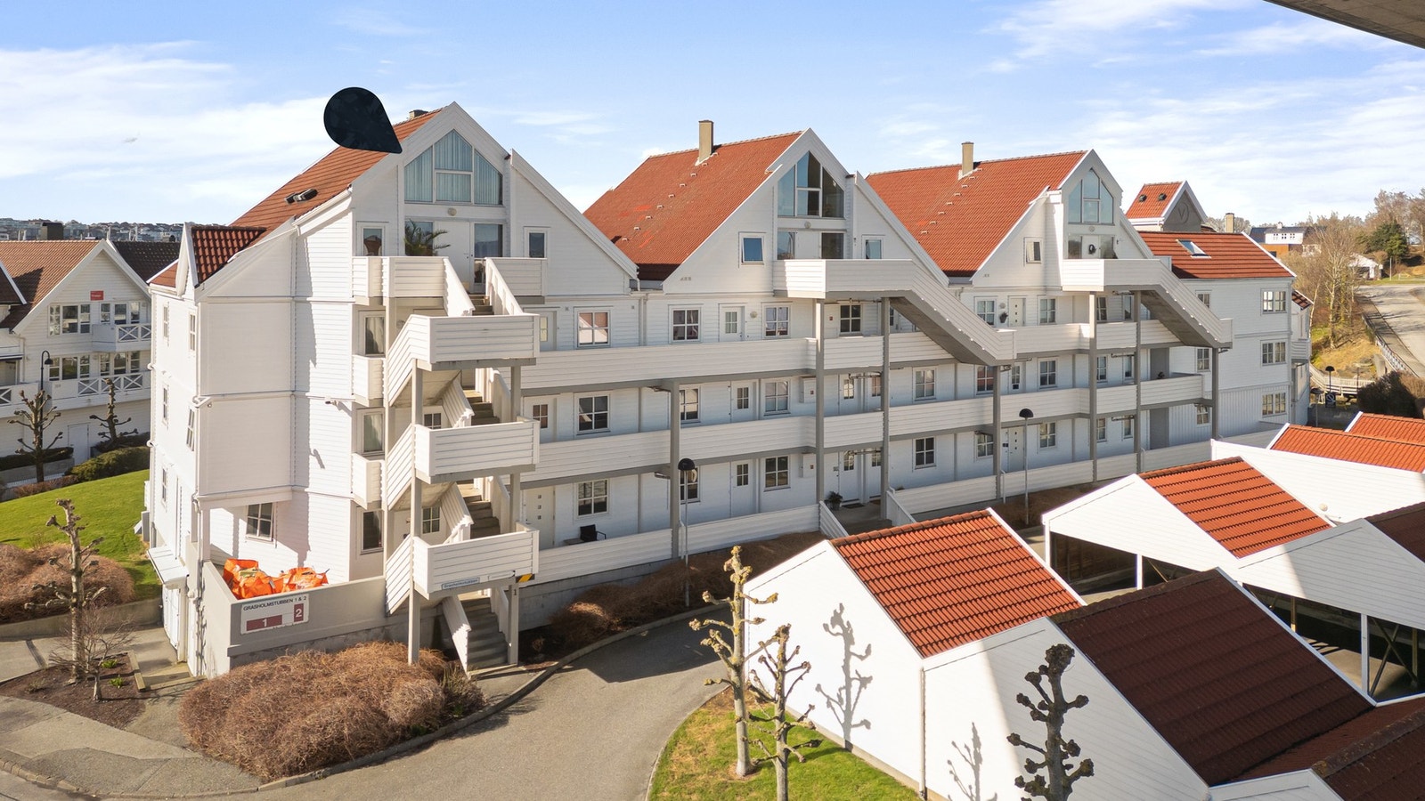 Nydelig beliggenhet. Det er heis opp til 3. etasje. Galleribilde