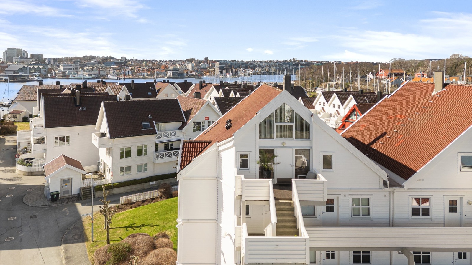 Inger Johanne Mauland Frivold, EIE eiendomsmegling har gleden av å presentere Grasholmstubben 1 | Fotograf Arve Gravdal Galleribilde