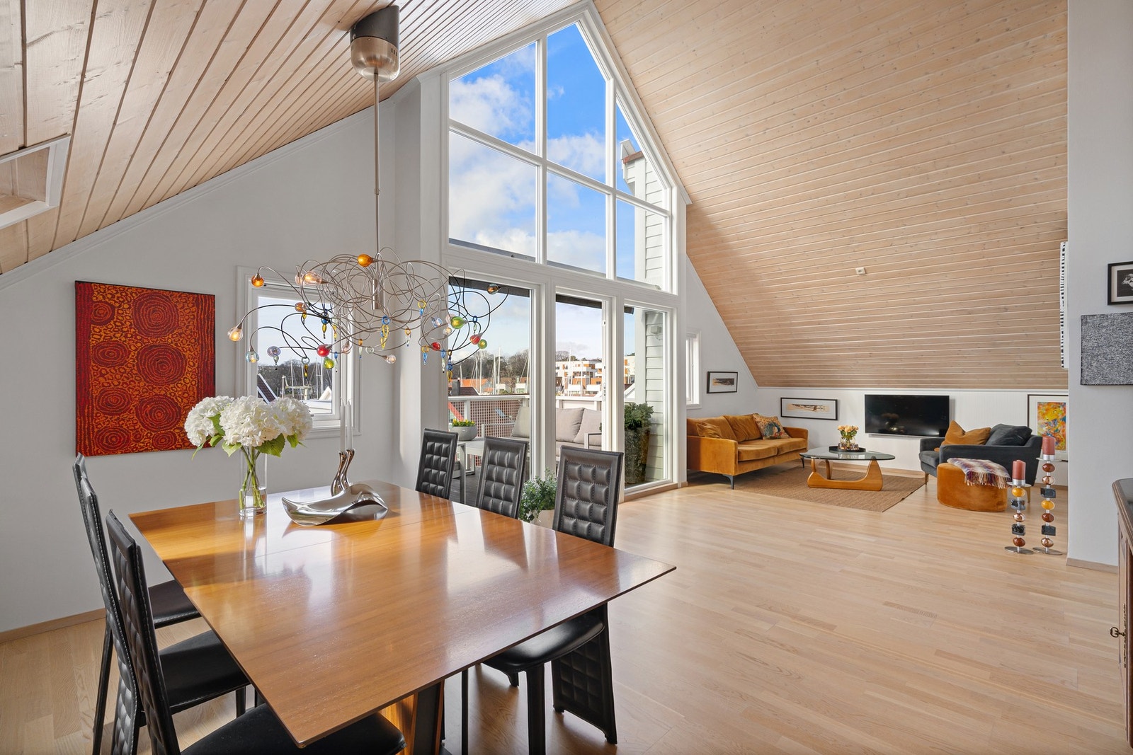 Sjøhus-stilen gir en lun og avslappet atmosfære Galleribilde