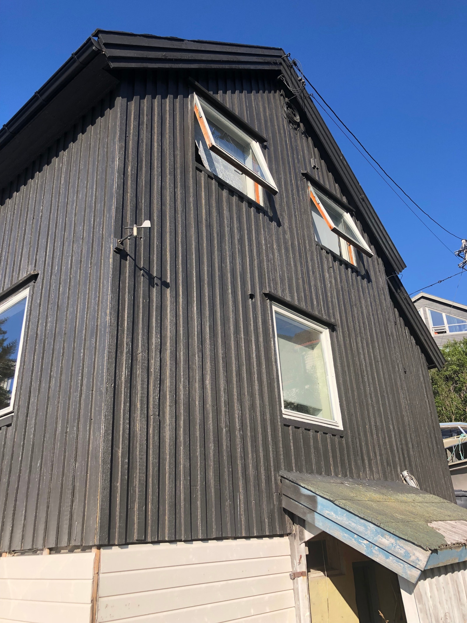 Bordkledning antakelig fra byggeår. Galleribilde