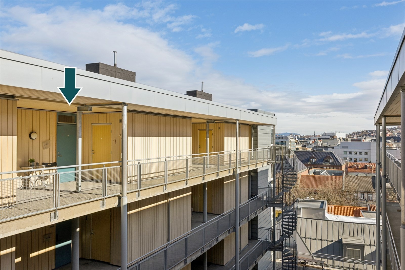 Leiligheten har egen inngang fra svalgang. Galleribilde