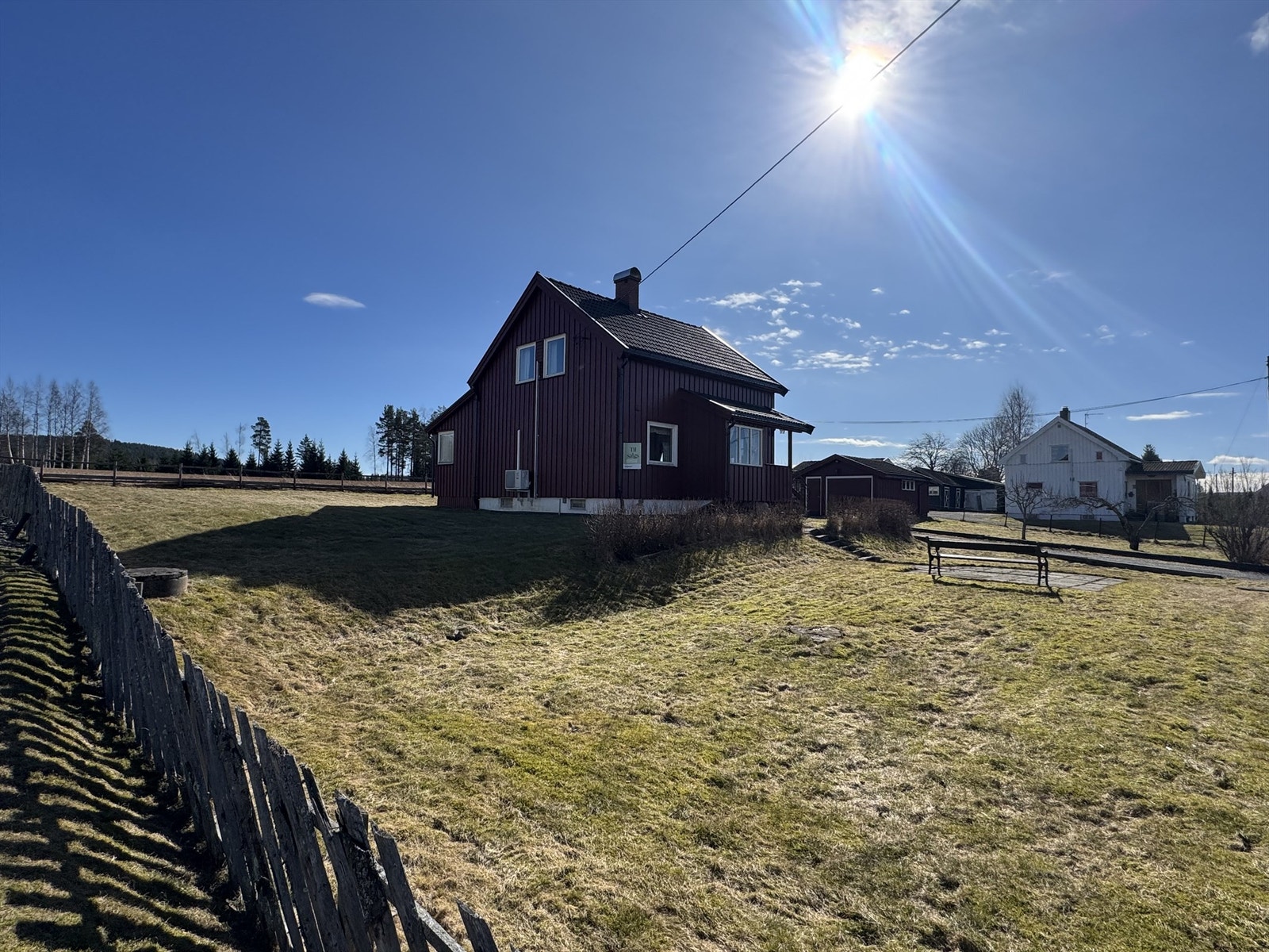 Enebolig med landlig og barnevennlig beliggenhet i Hogsetfeltet. Galleribilde
