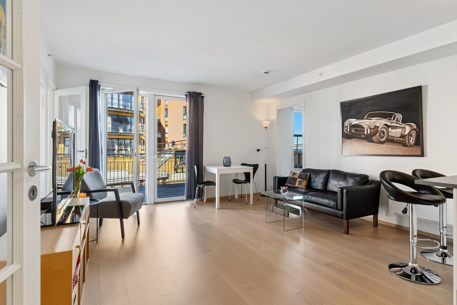 En stilren og arealeffektiv leilighet, klar for innflytting. Galleribilde