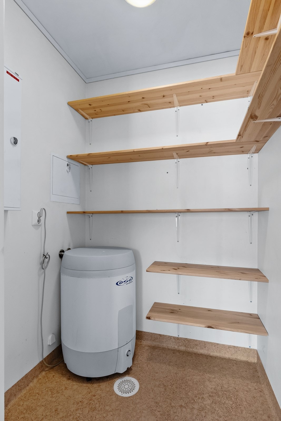 Praktisk bod i leiligheten. I tillegg har du bod i kjeller. Galleribilde