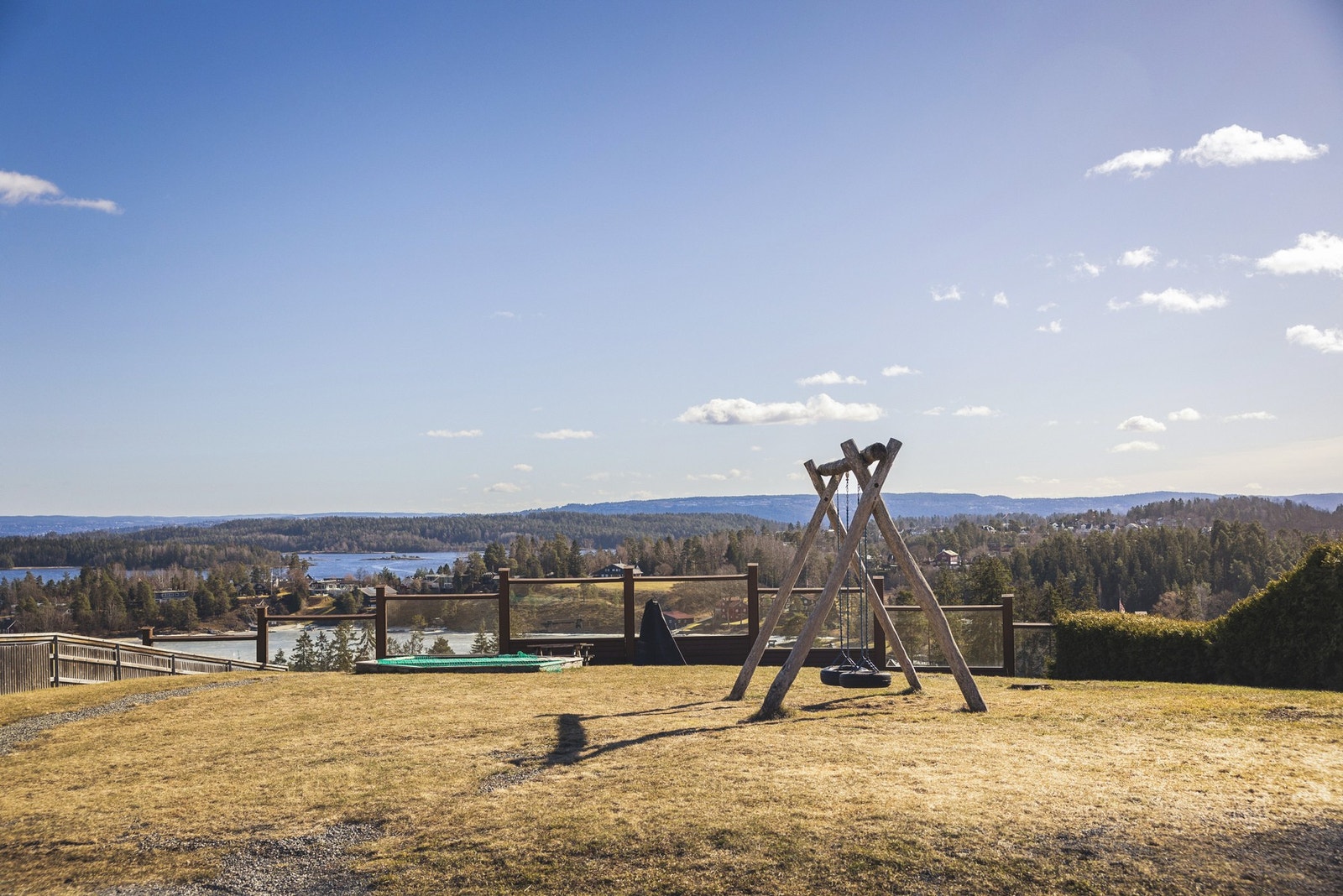 Barnevennlig enebolig med fantastisk utsikt og gode solforhold. Galleribilde