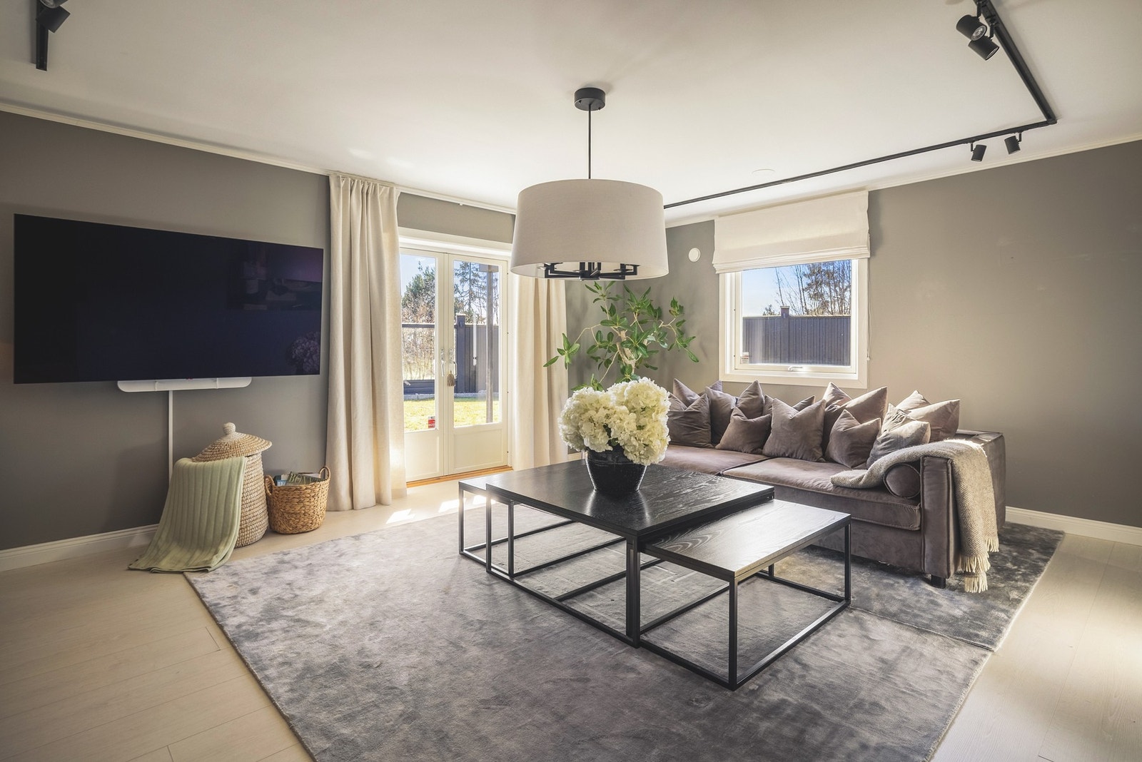 Kjellerstuen er i dag innredet som en TV-stue. Galleribilde