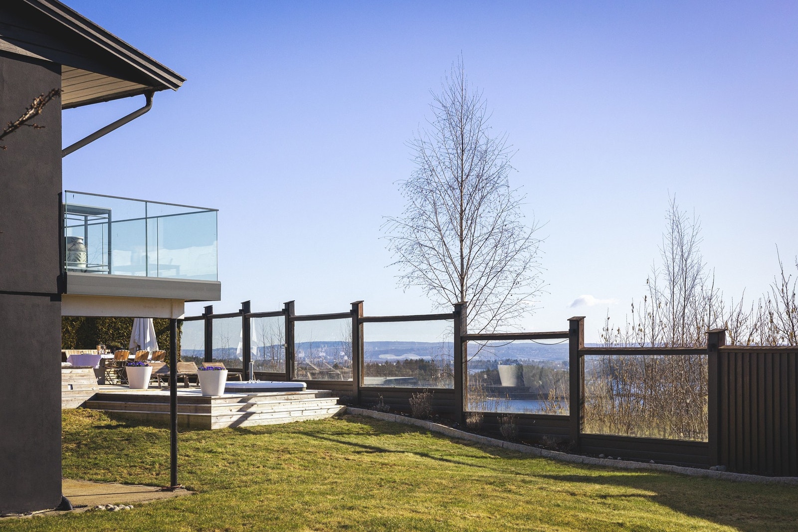 Stor og barnevennlig hage! Galleribilde