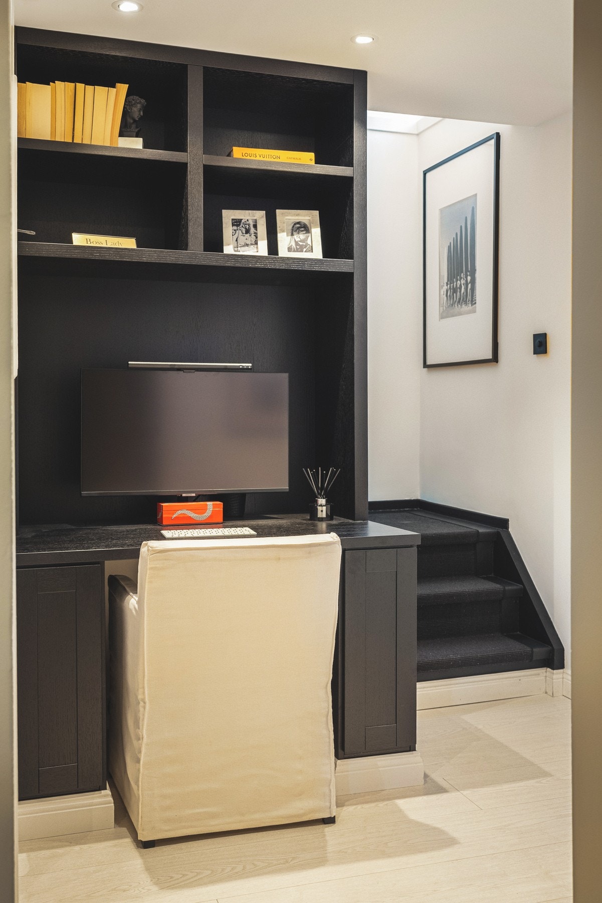 Hjemmekontorløsning ved trappen. Galleribilde