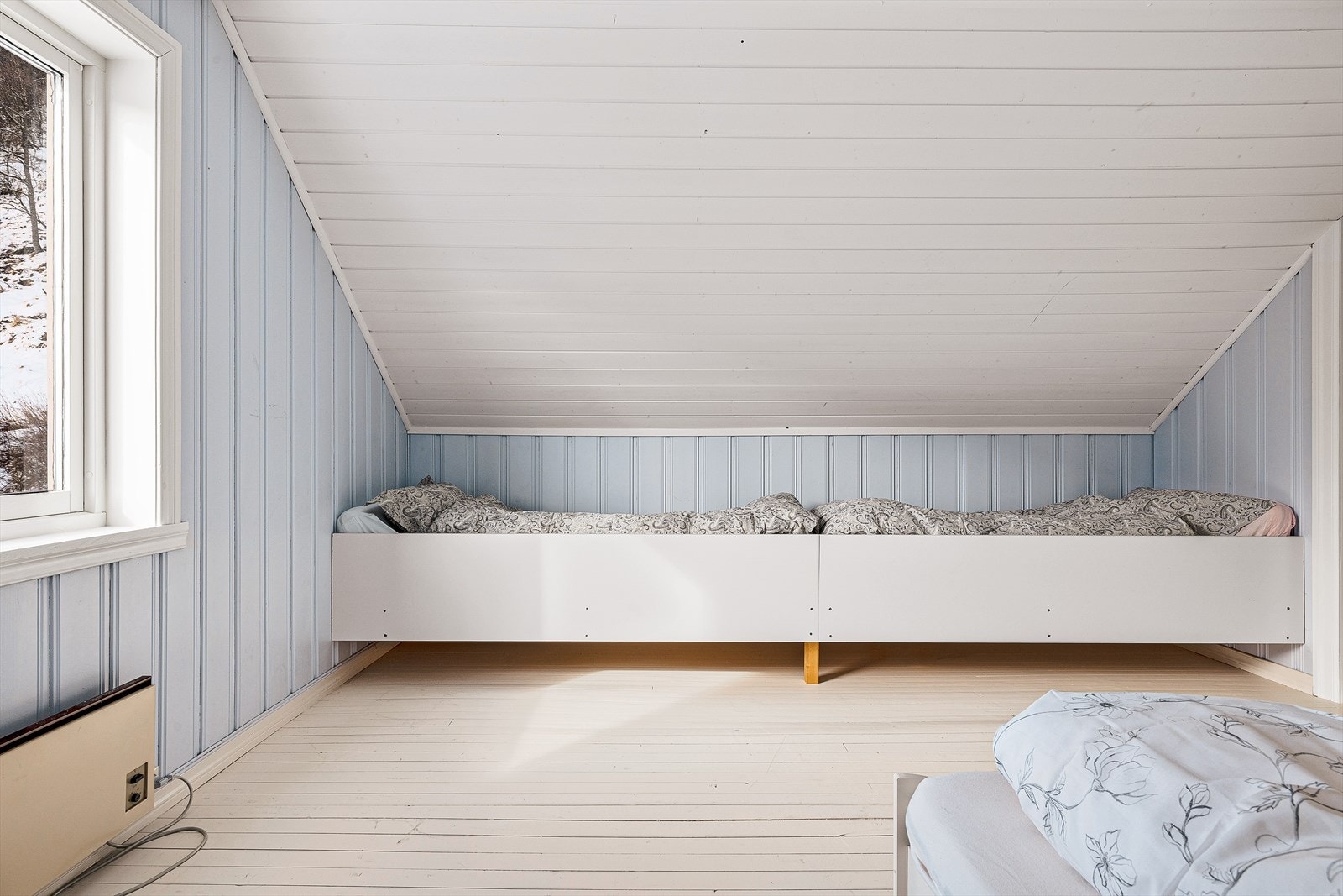 Soverommet er i dag innredet med en dobbel seng, og to innebygde senger. Galleribilde