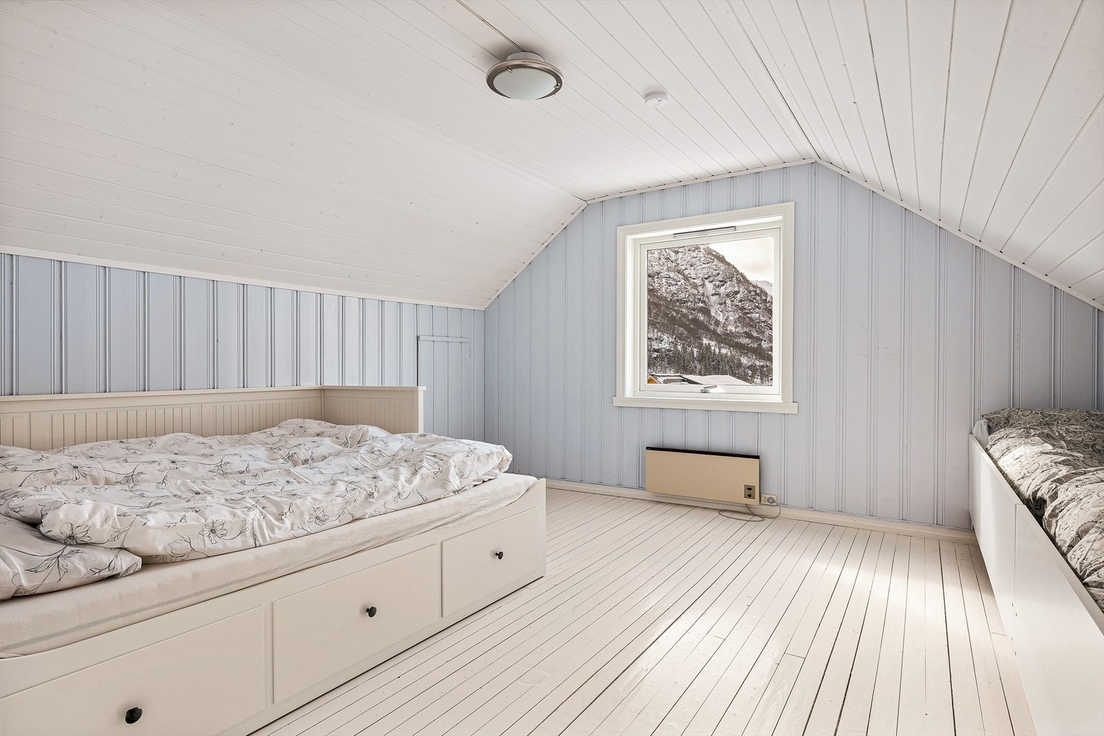 Hytten sitt andre soverom måler 11,7 kvm. Galleribilde