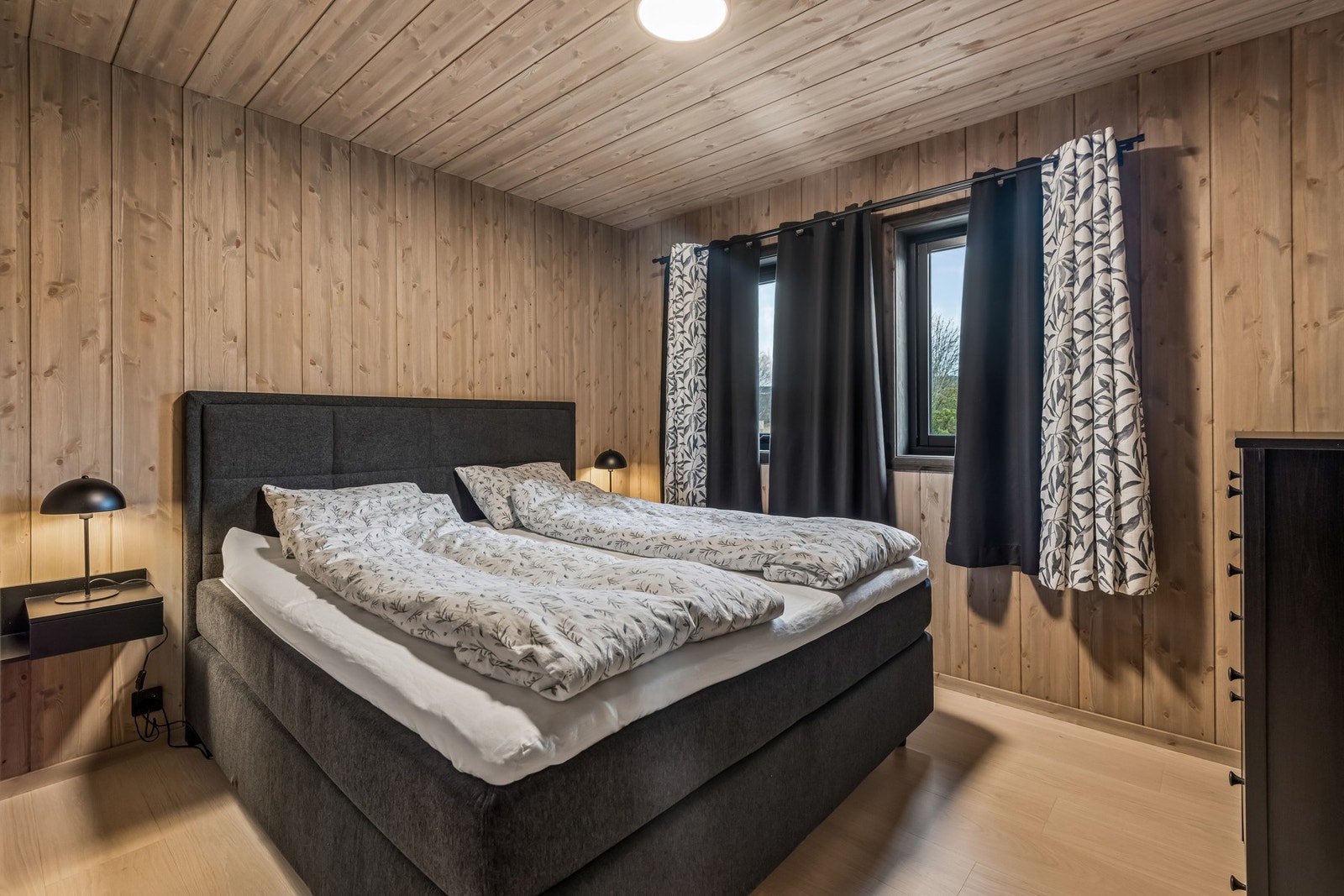 Tredje soverom - fleksibelt rom som passer både som gjesterom og soveplass for flere. Galleribilde