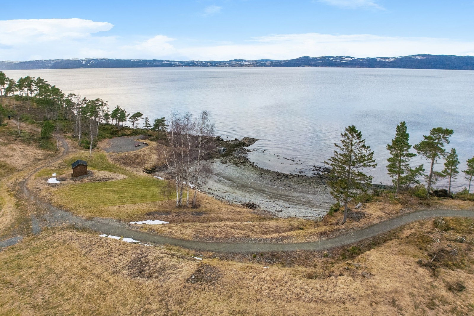 Nærhet til sjøliv med muligheter for bading, båtliv, padling og fiske. Galleribilde