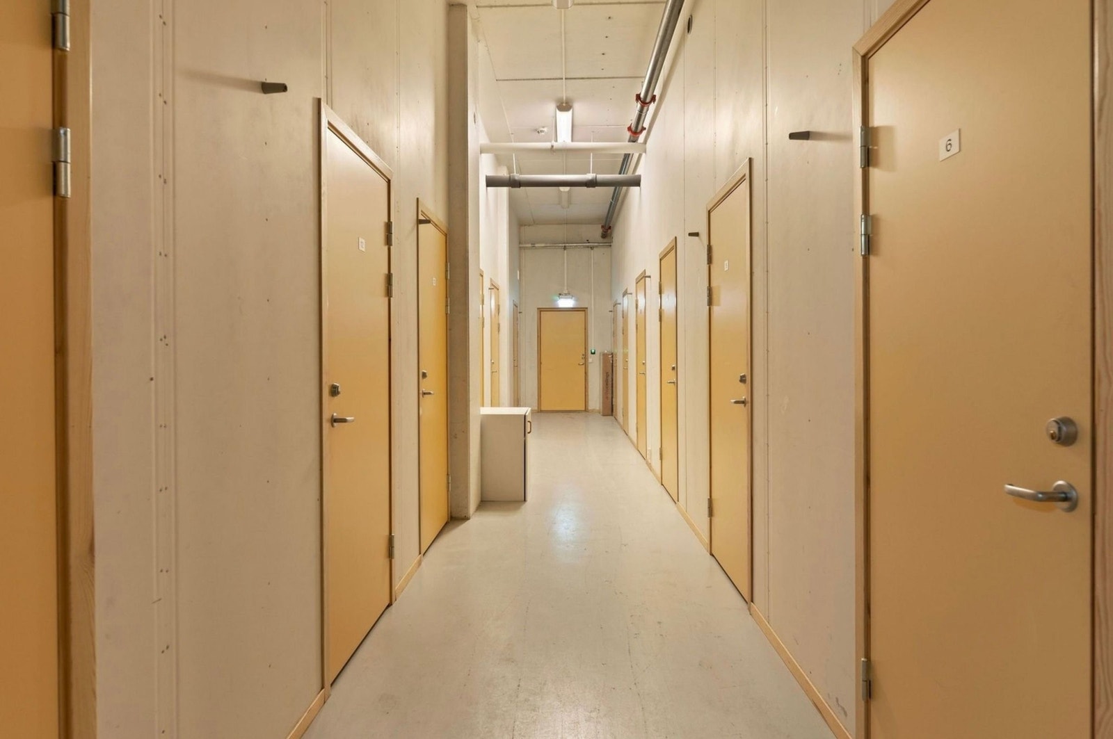 Bod i kjelleretasjen Galleribilde
