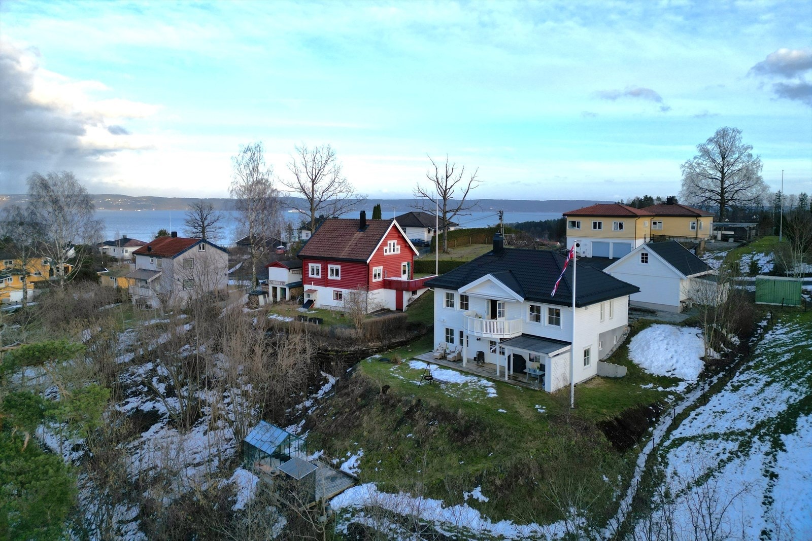 Boligen ligger med kort avstand til Oslofjorden. Galleribilde
