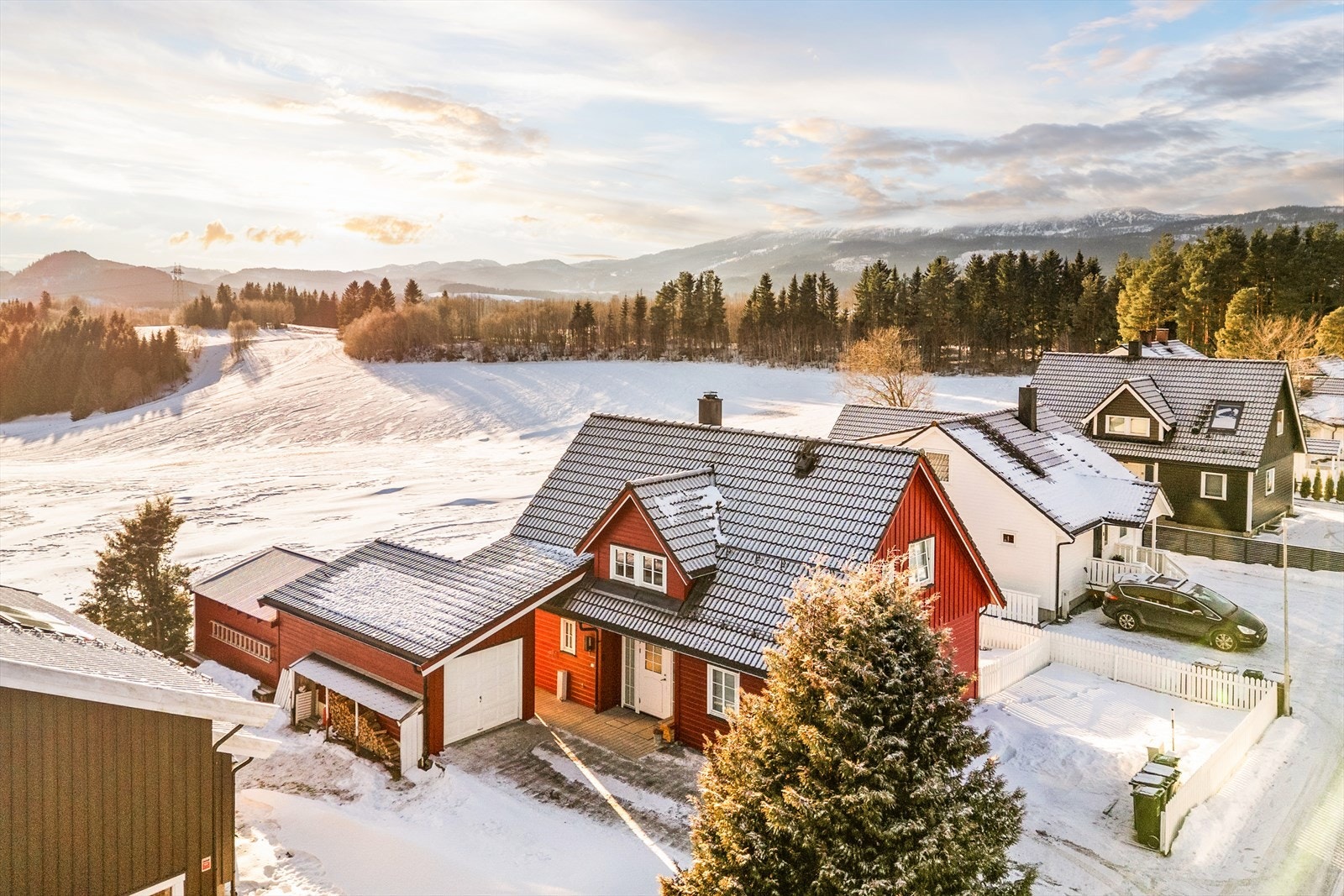 Flott enebolig med garasje i et rolig og attraktiv boligområde i Klæbu. Galleribilde