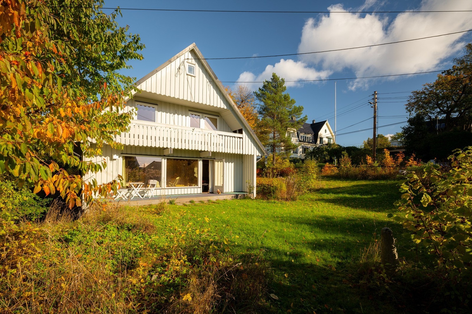 Internt bruksareal er 237 kvm og huset ble bygget i 1980. Galleribilde