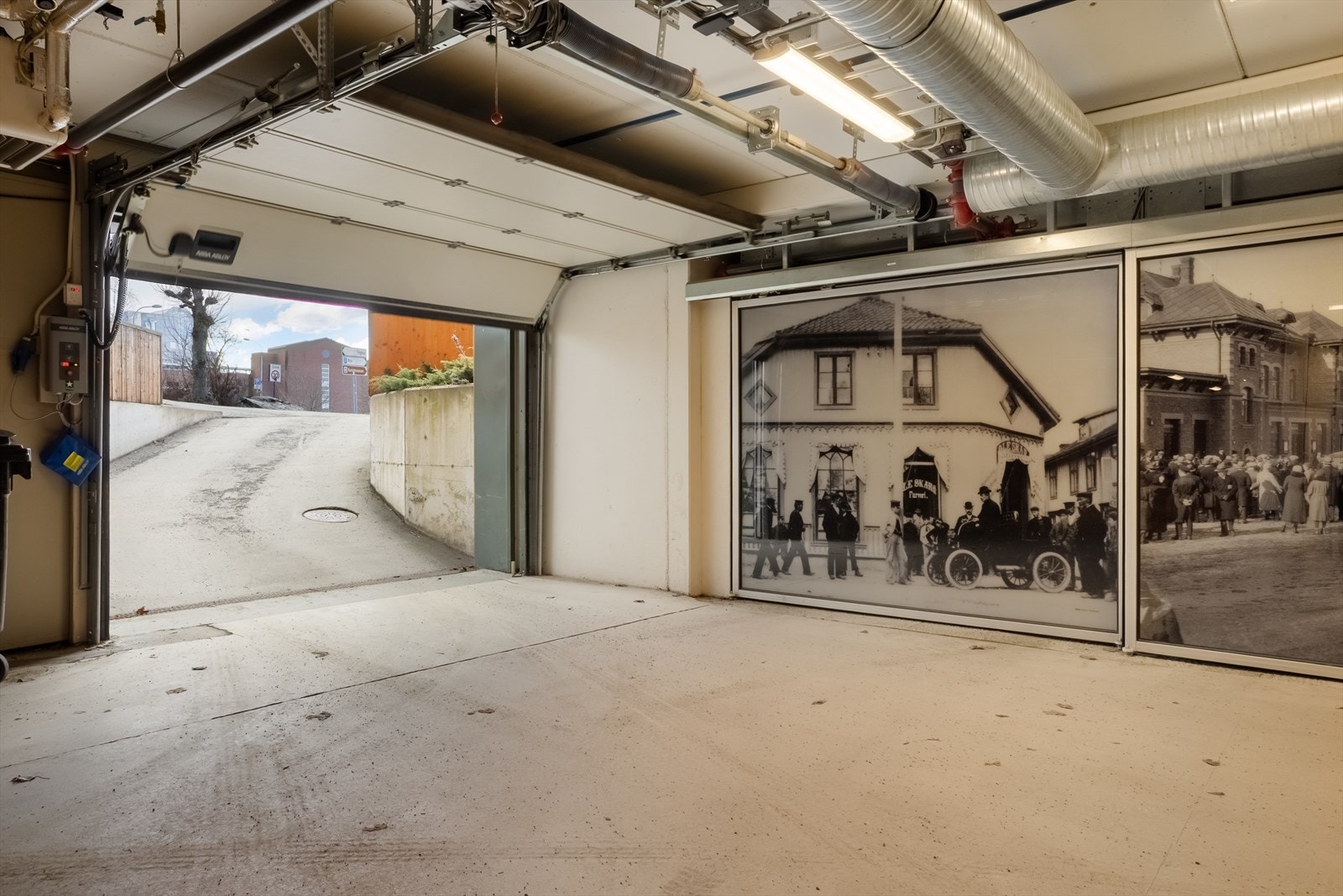 Det er heisadkomst fra garasjeanlegget og opp til leilighetsplan. Galleribilde