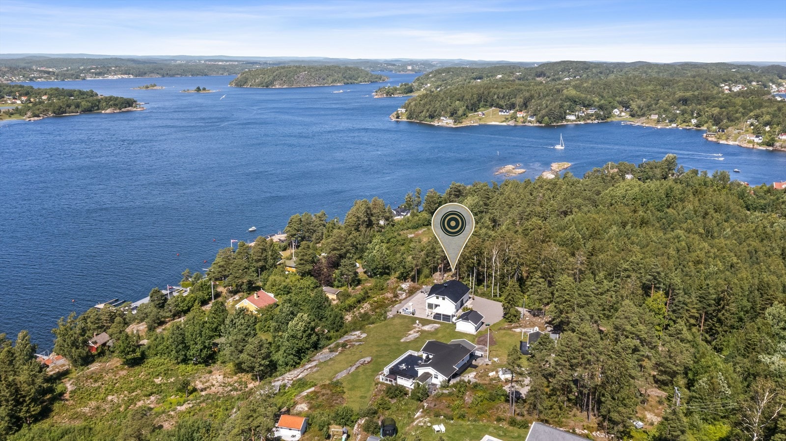 Området legger til rette for et aktivt friluftsliv gjennom året med både marka og sjøen tett på. Galleribilde