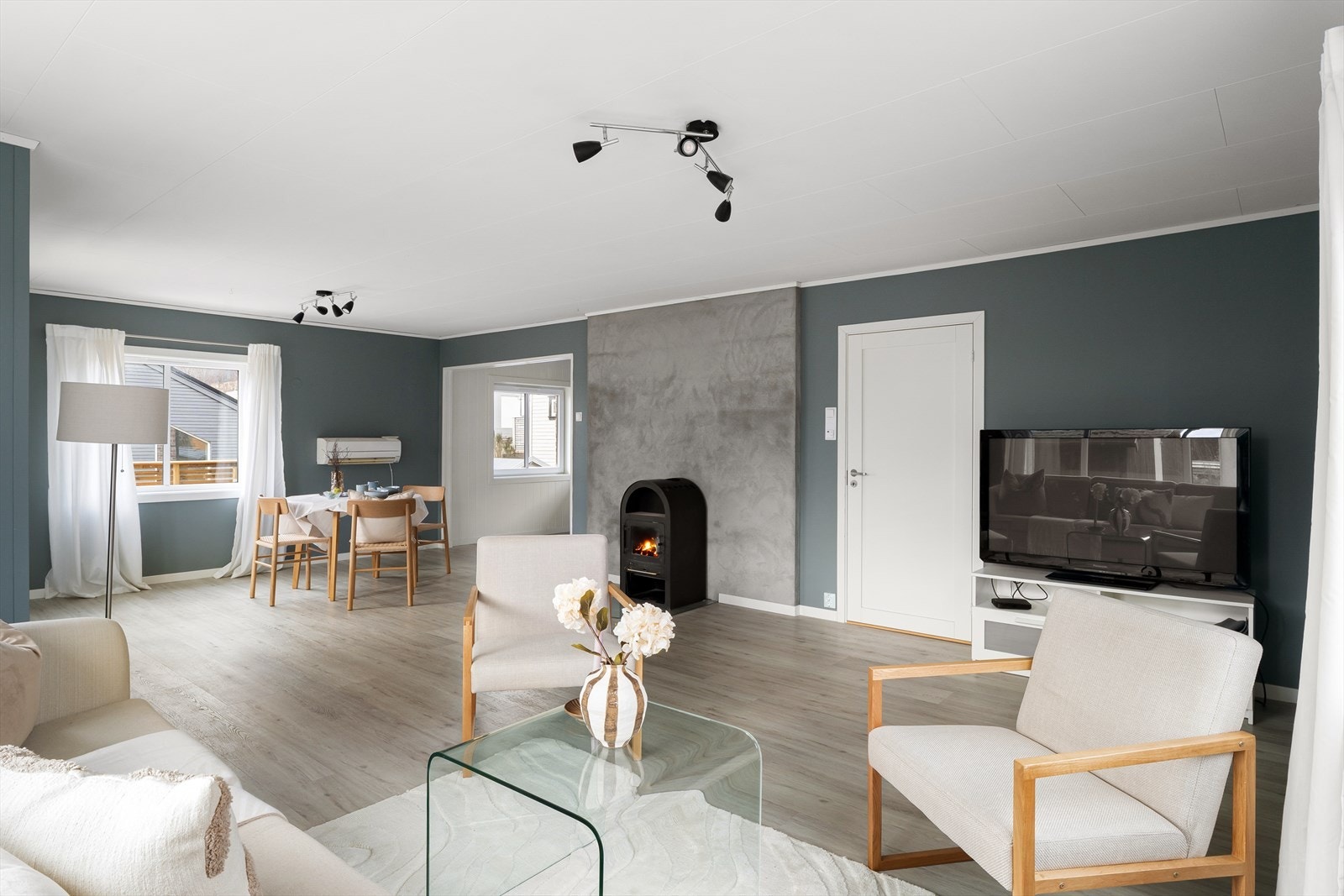 1. etasje - Stue Galleribilde