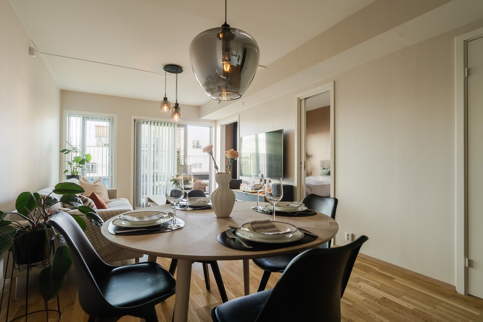 Hyggelig spiseplass i tilknytning til stue Galleribilde