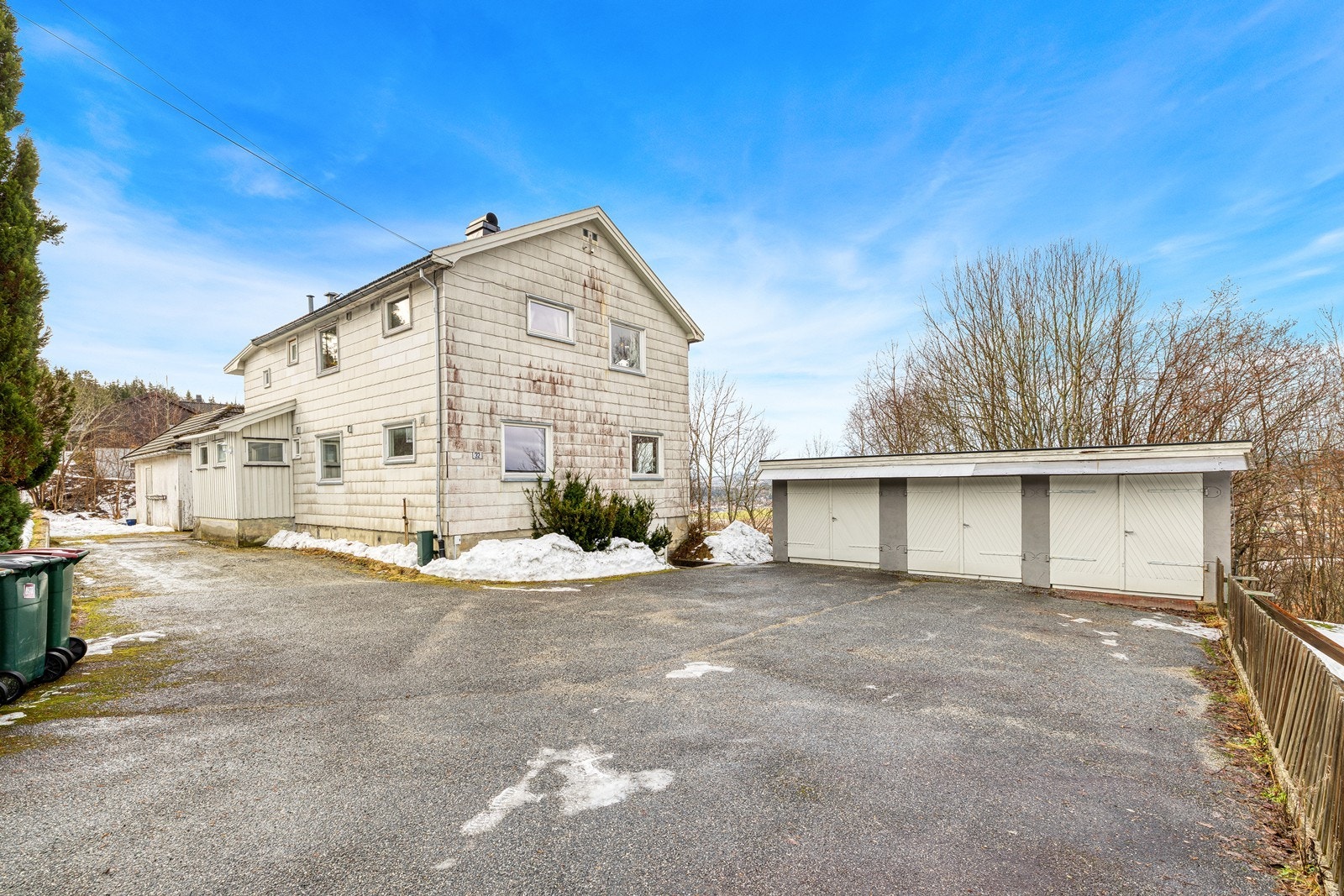 Garasjerekke med plass til 3 biler. Galleribilde