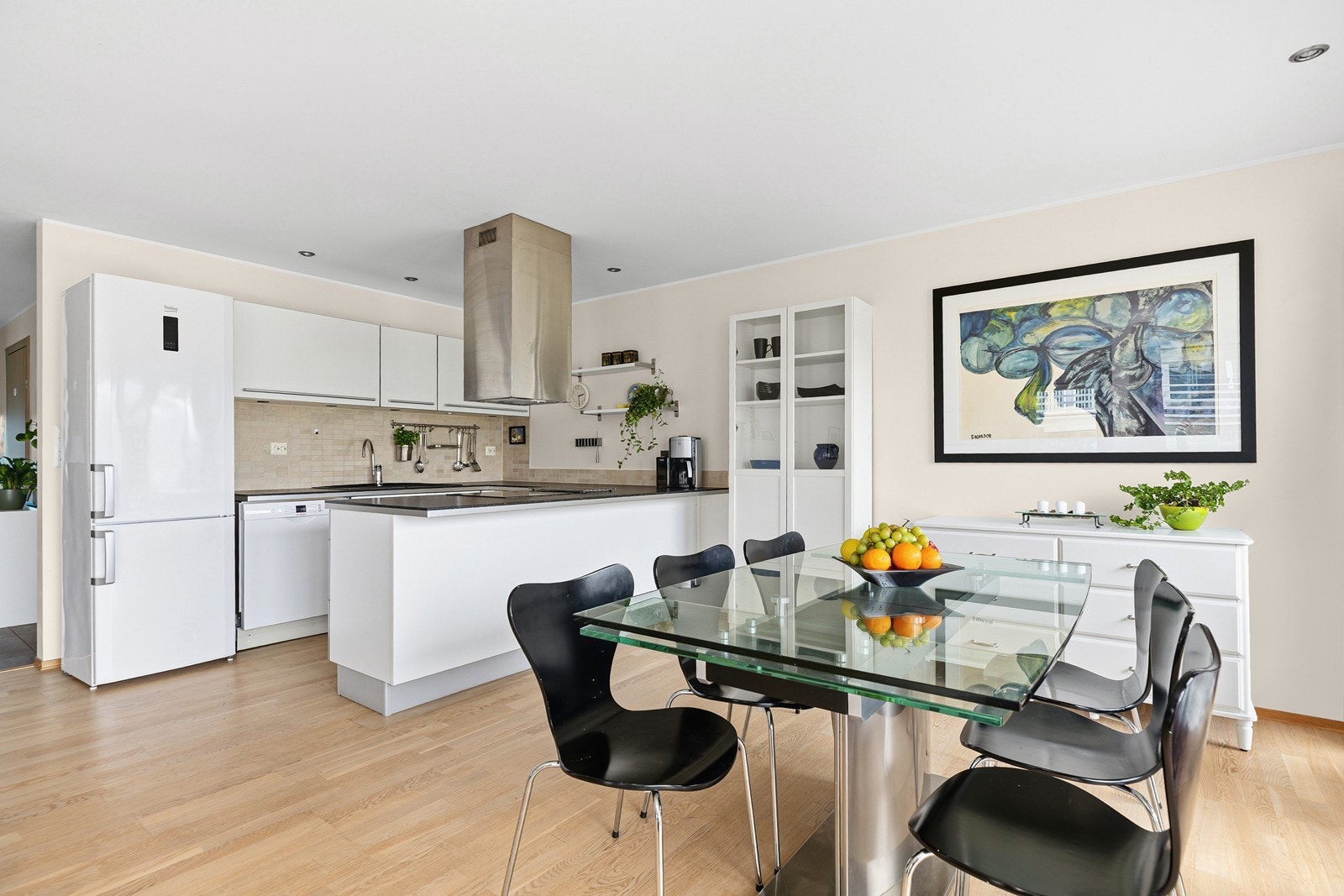 Frittstående hvitevarer må spesifiseres dersom det skal medfølge handelen Galleribilde