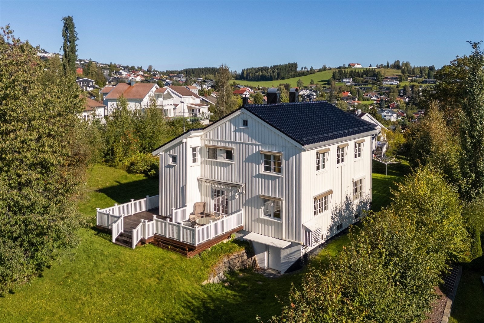 Praktfull og attraktiv villaeiendom i Nordbyen Galleribilde