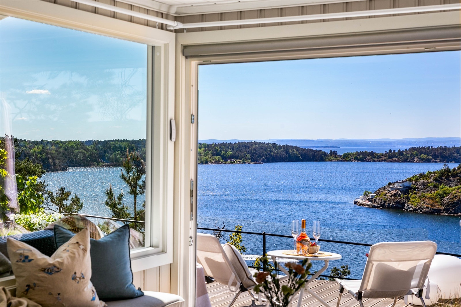 På de varme og solfylte sommerdagene er det ikke helt fritt for at et snev av sydlandsk stemning kommer snikende. Galleribilde