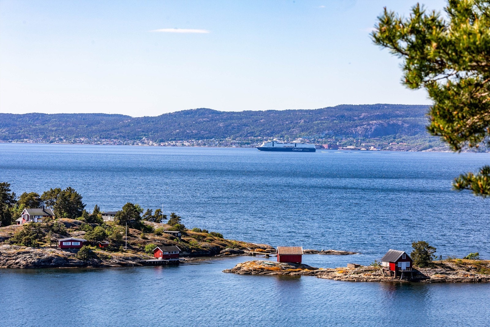 Om du vil følge med det maritime livet på fjorden er terrassen for orkesterplass å betrakte. Galleribilde