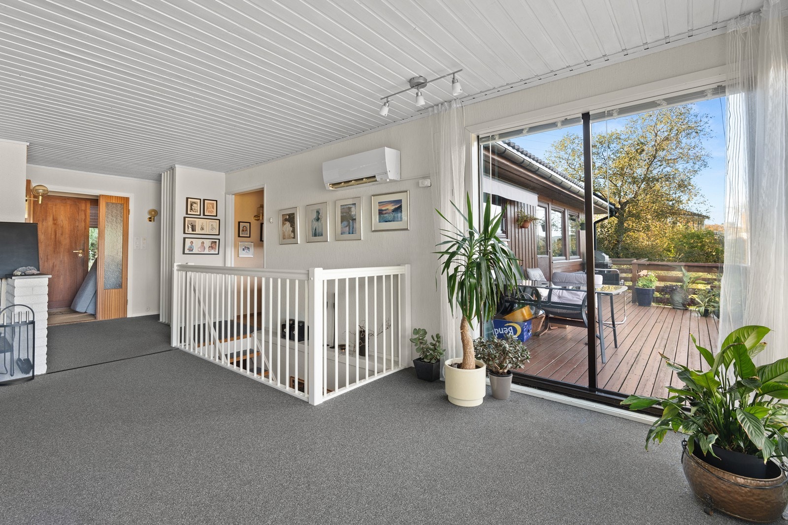 _DSC7274Fra stue mot veranda. Galleribilde