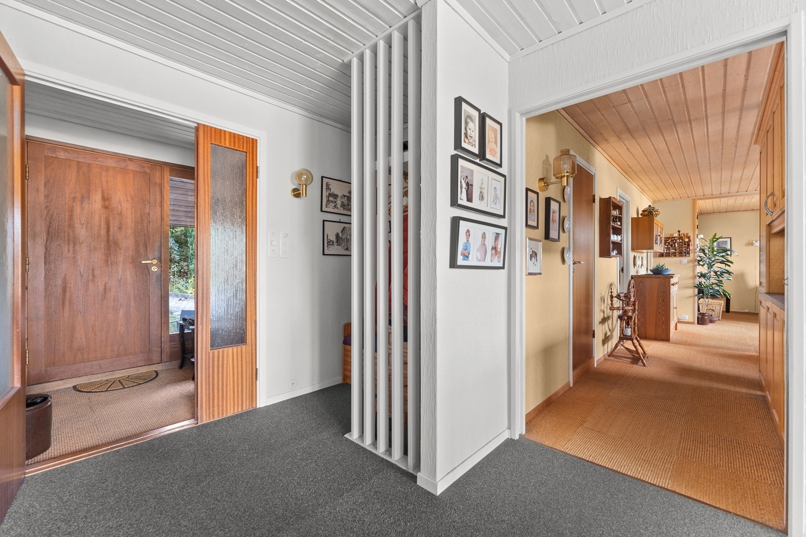 Mot vindfang/ inngangsparti. Galleribilde