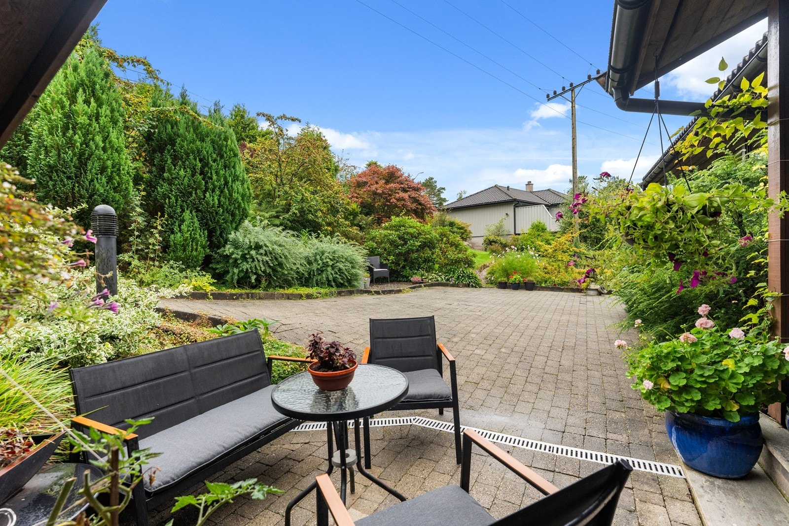 Hele eiendommen er velstelt. Galleribilde