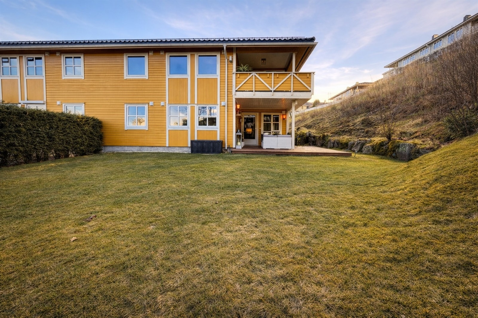 Velkommen til Åses vei 71 presentert av eiendomsmegler Mats Lund hos Krogsveen Bærum Galleribilde