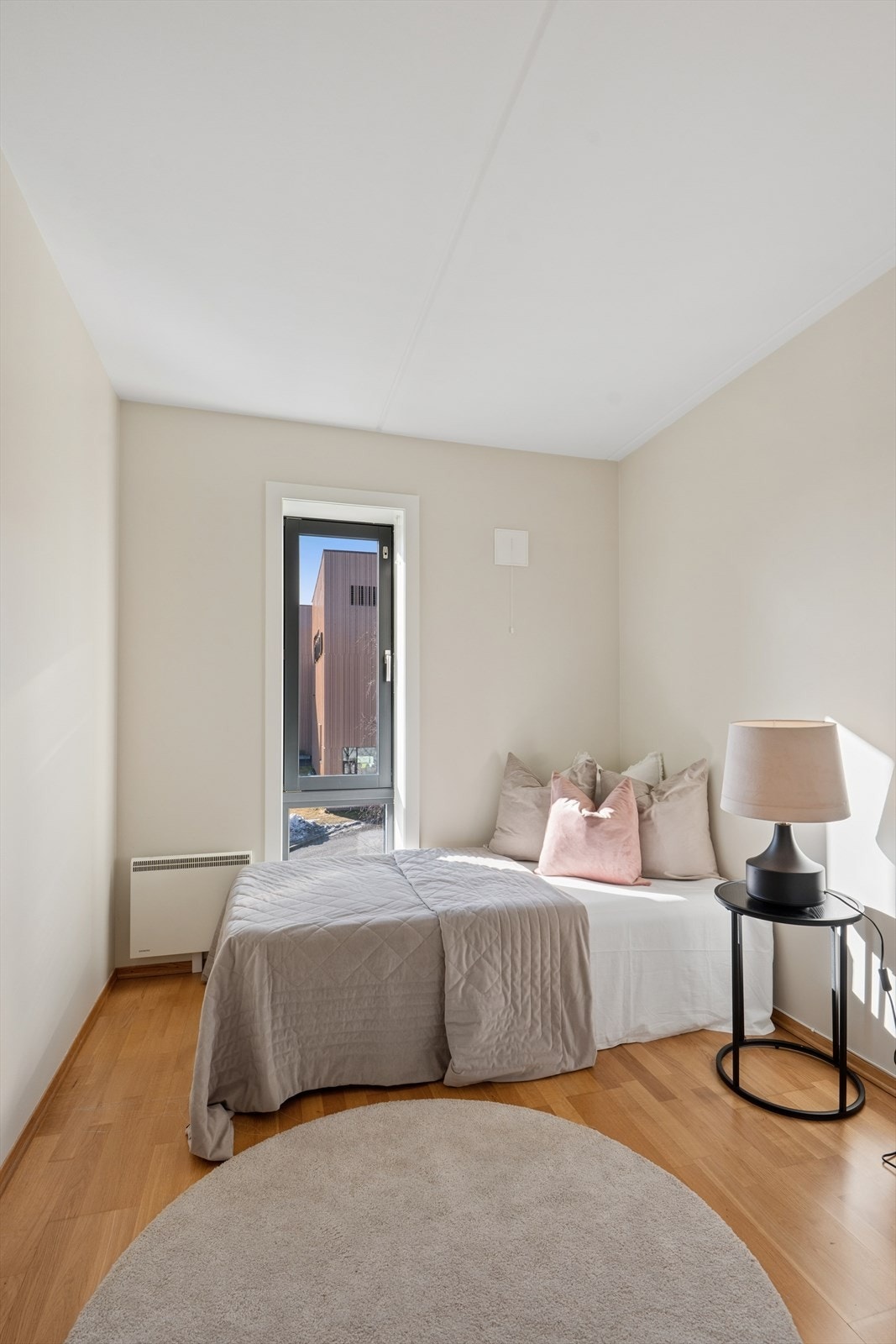 Soverom nr. 2. Her er det også garderobeskap Galleribilde