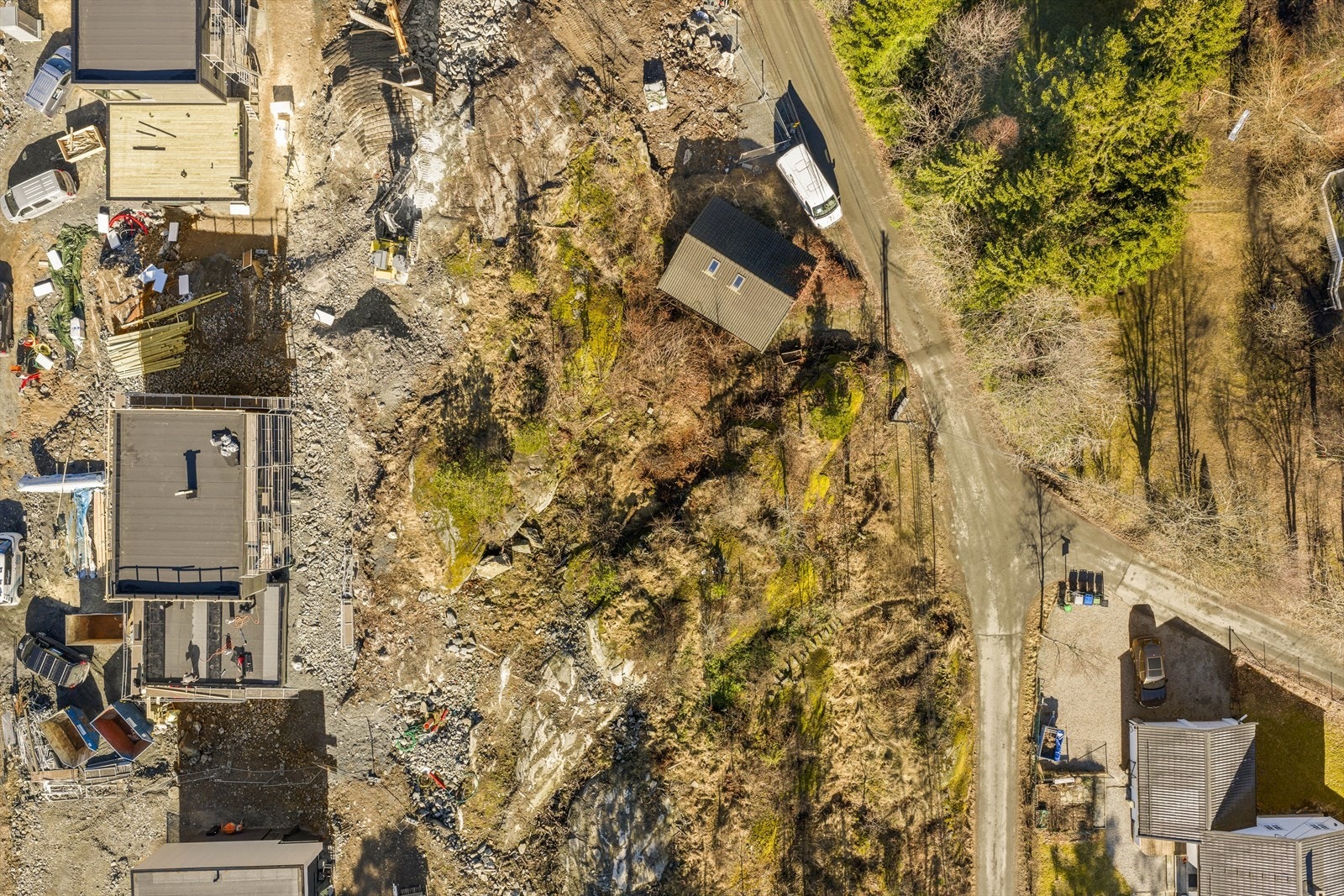 Til Hestestien 3B medfølger det en oppført dobbelgarasje i god stand. Galleribilde