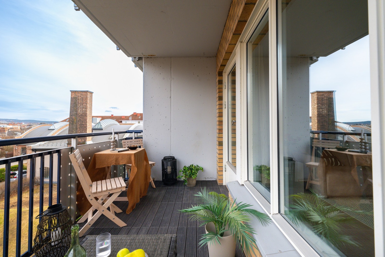 Fellesutgifter kr 3 630,- pr. mnd. Disse dekker blant annet TV/bredbånd og garasjeplass. Galleribilde