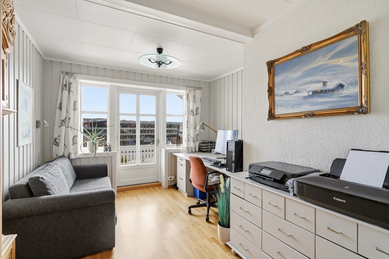 Innredet rom som i dag brukes som kontor. Galleribilde