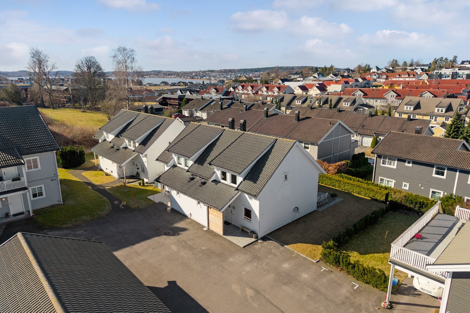 Leiligheten ligger på Olsrød i et etablert og attraktivt boligområde med kort vei til en rekke fasiliteter. Galleribilde